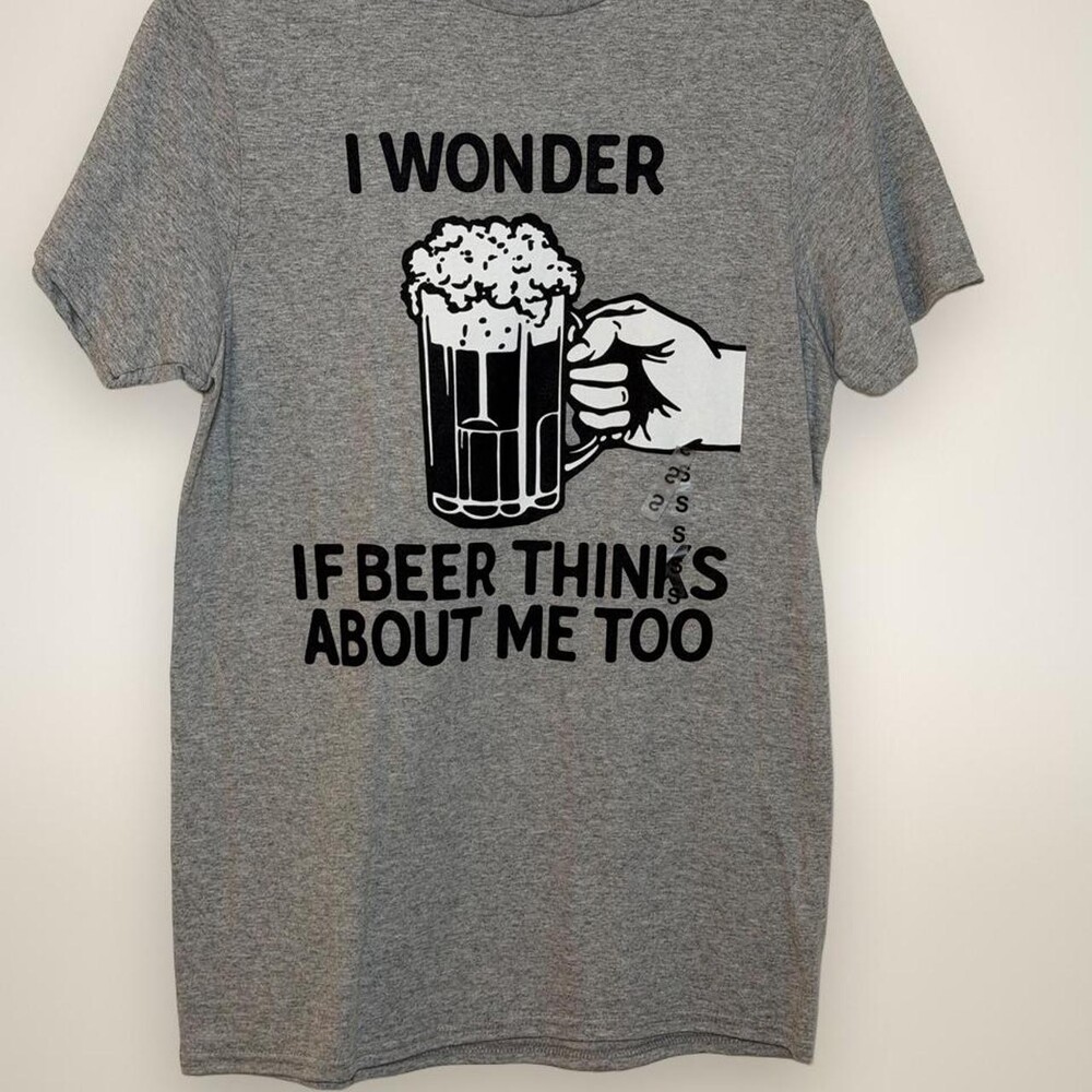 Hybrid gray men’s tshirt with funny beer text and image. Mens S